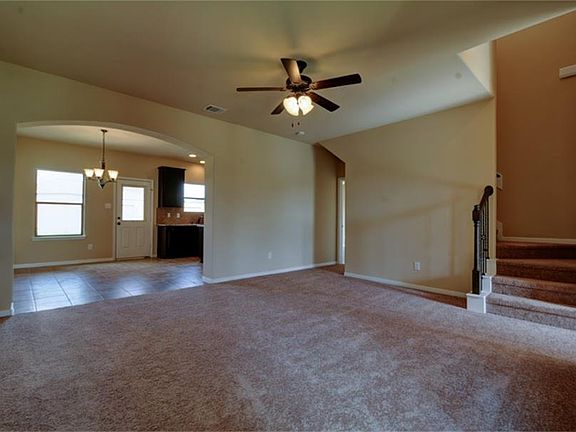3rd image of 5643 Round Robin Dr