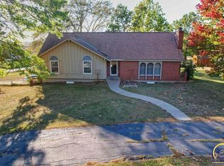 1106 Union St, Oskaloosa, KS 66066