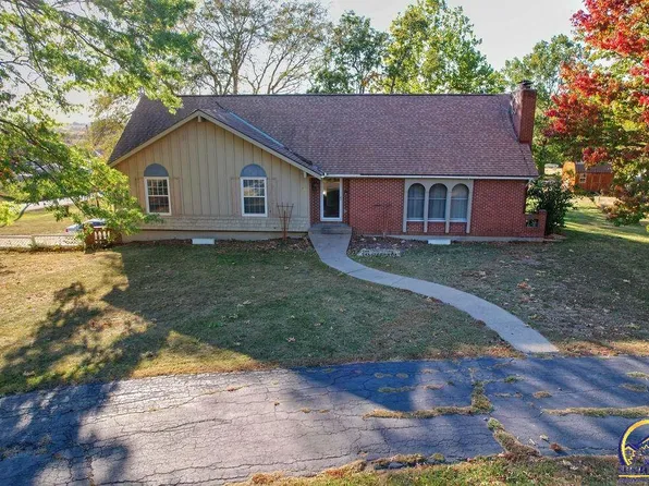 1106 Union St, Oskaloosa, KS 66066