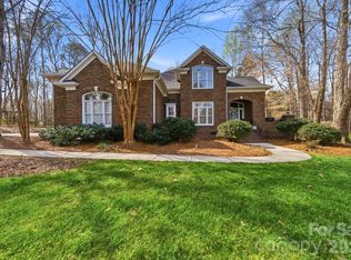 2030 Sandy Pond Ln, Waxhaw, NC 28173
