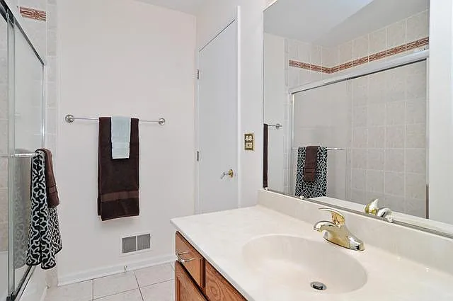 222 White Branch Ct — Photo 8