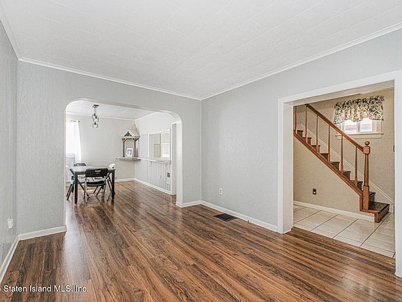 5th image of 386 N Burgher Ave