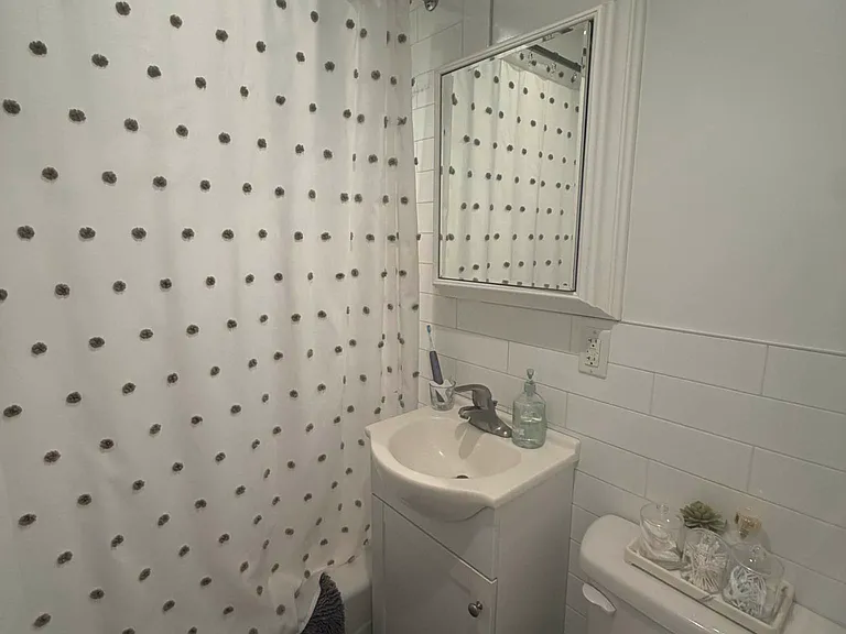 348 E 58th St #2B — Photo 9