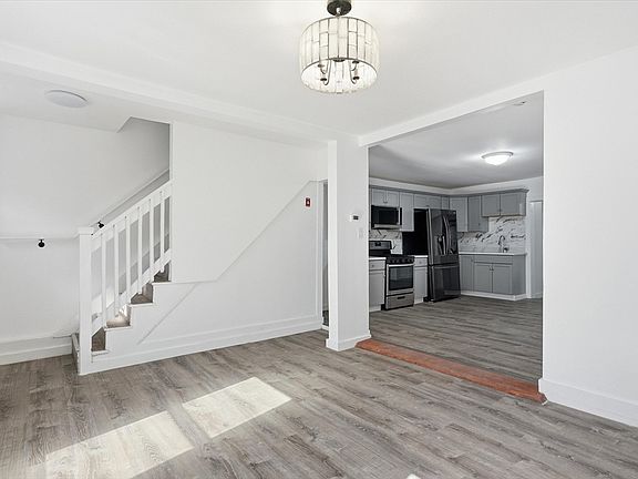 4th image of 69 Harrison St