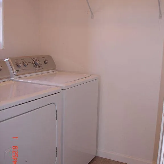 874 Joliet Ln — Photo 18