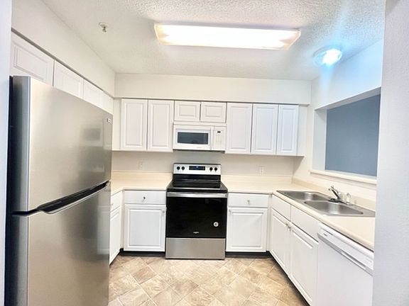 5th image of 4276 Calinda Ln APT 123