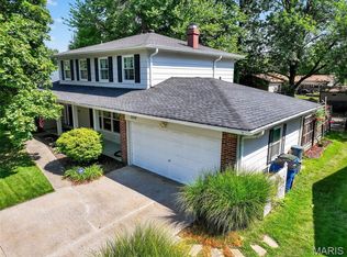 2524 Westport Ln, Saint Charles, MO