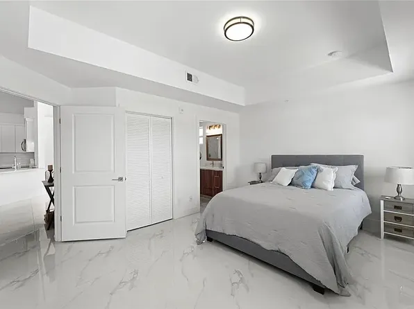200 Gardens Edge Dr, Venice, FL