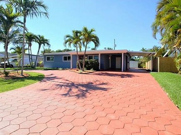 2nd image of 624 NW 28th Ct #1YEARLEASE