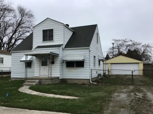 19595 Waldron St, Roseville, MI 48066
