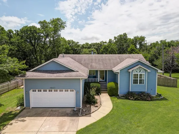 1311 Kickapoo Ct, Winfield, KS 67156