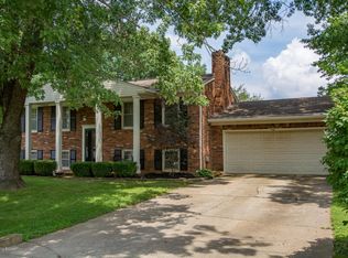 905 Girard Dr, Louisville, KY 40222