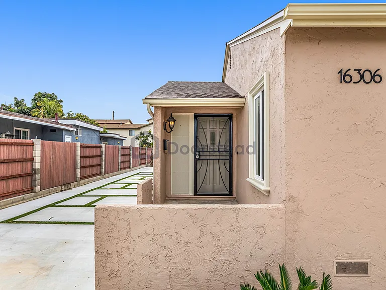 16306 S Denver Ave — Photo 5