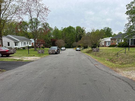 3rd image of 1709 Parlow Dr