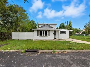 305 Miller Ave, Croydon, PA 19021