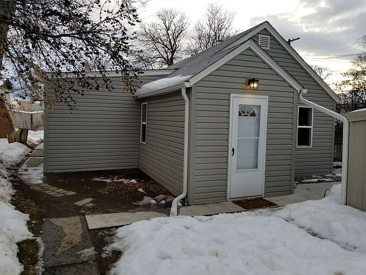1st image of 238 1/2 Terry Ave