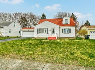 224 Sharon Dr, Rochester, NY 14626