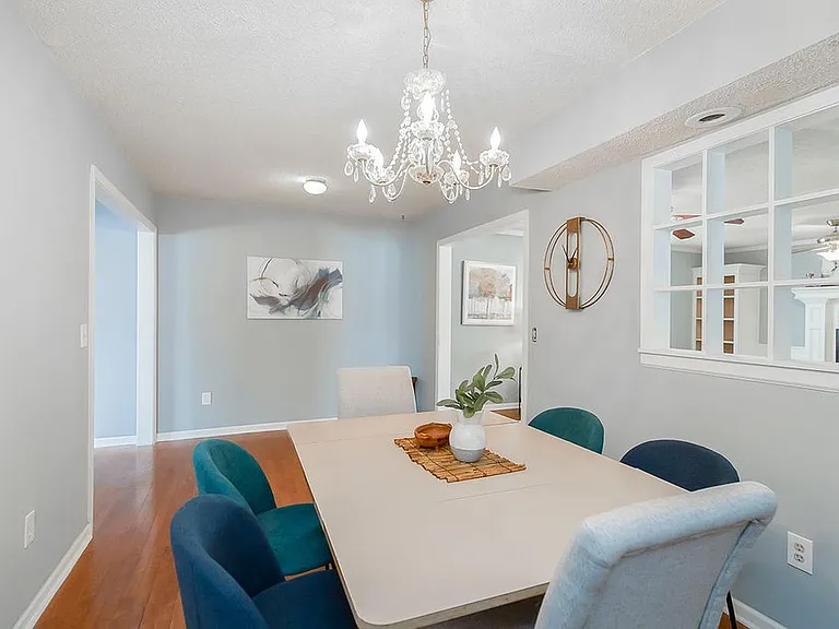 427 N Blake St — Photo 6