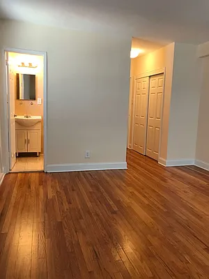 Rented by Kew Forest Realty Inc | media 9