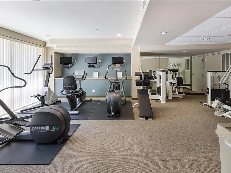 2626 Peachtree Rd NW #1008 — Photo 8