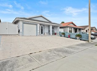 8765 NW 111th Ter, Hialeah Gardens, FL 33018