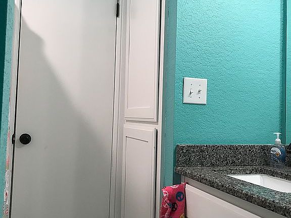 Front bathroom 