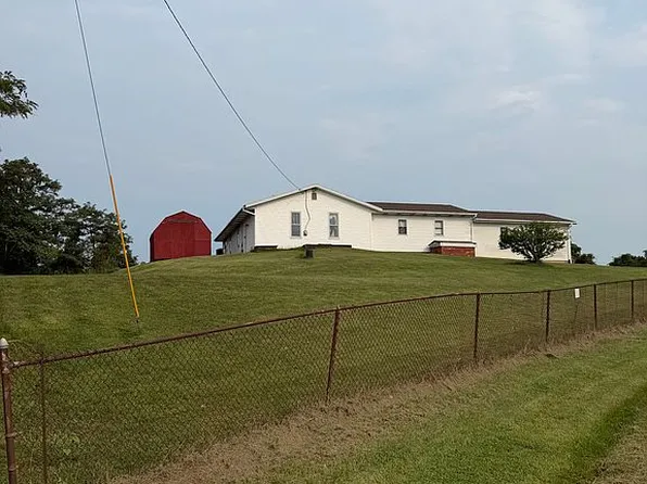 1706 Calder Ridge Rd, Belpre, OH 45714