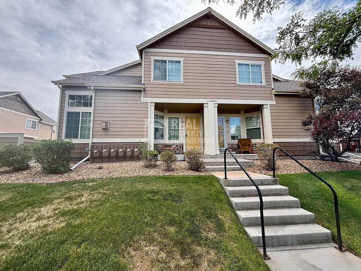 Spacious 2-Bedroom Home with Garage, Fireplace & Patio — Photo 1