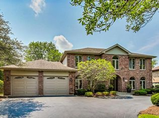 203 Lakeland Dr, Palos Park, IL 60464