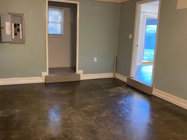 4697 Poinciana Dr, Pensacola, FL 32526