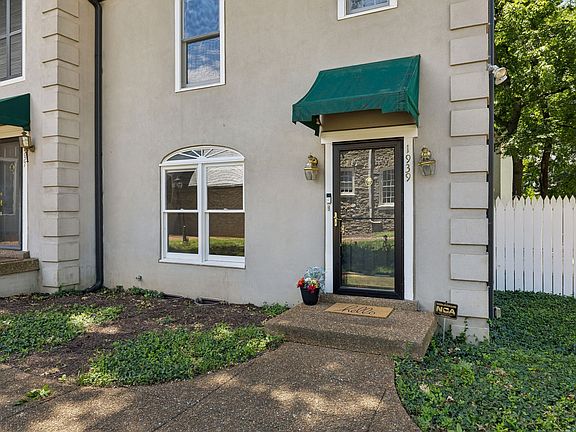 3rd image of 1939 Capers Ave