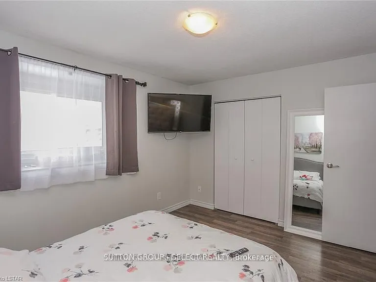 70 Fiddlers Green Rd #22 — Photo 8