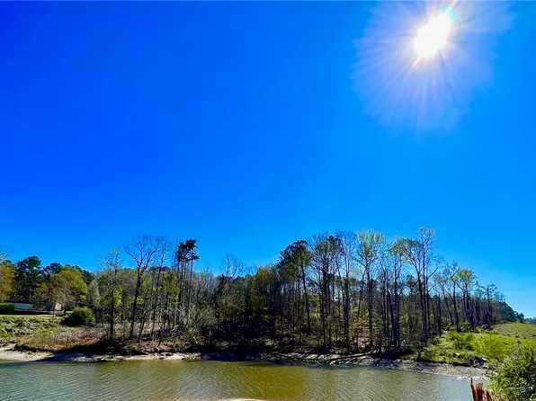 1234 Riverchase Dr, Jacksons Gap, AL 36861