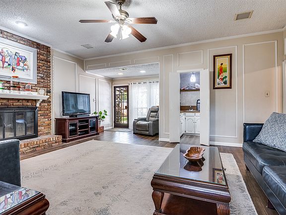5th image of 722 Corinthian Pl