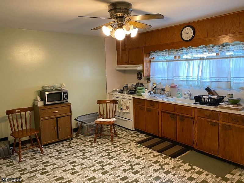 2nd image of 29 Wilson Pl
