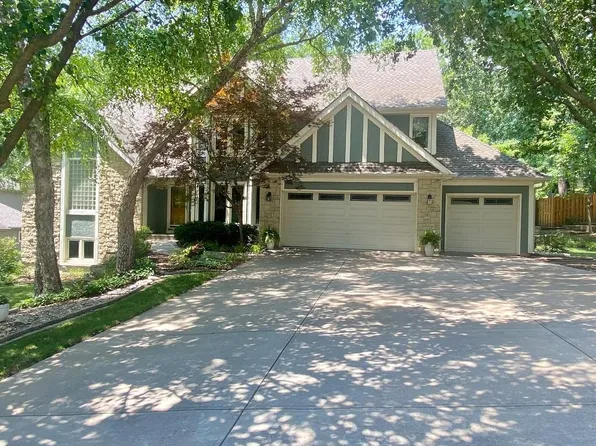 6702 Red Oak Dr, Shawnee, KS 66217