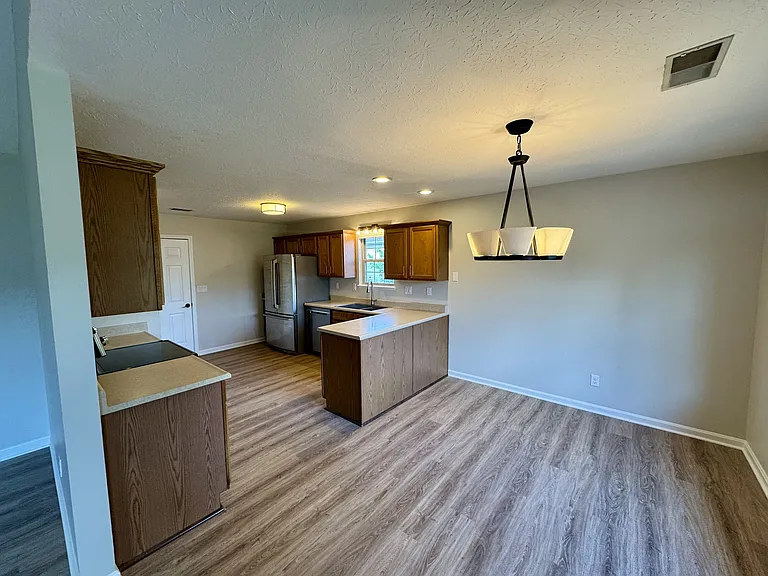 2406 Kingsfield St — Photo 5