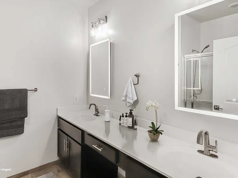Avanti Luxury Apartments — Photo 8