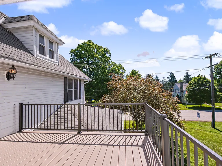 W330N4339 Lakeland Dr #B — Photo 14