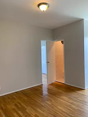 4th image of 273 23rd St #12