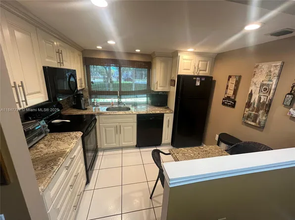 9351 Lime Bay Blvd APT 101, Tamarac, FL 33321