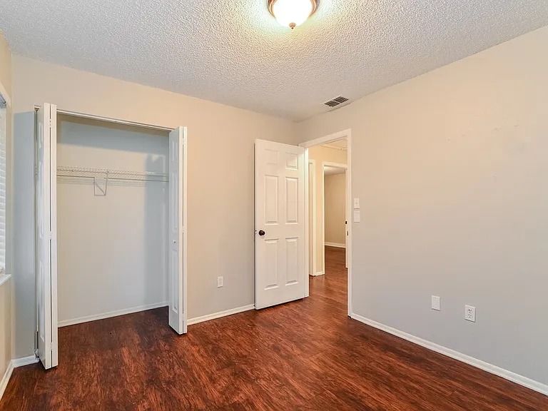 1400 Ponce De Leon Blvd — Photo 12