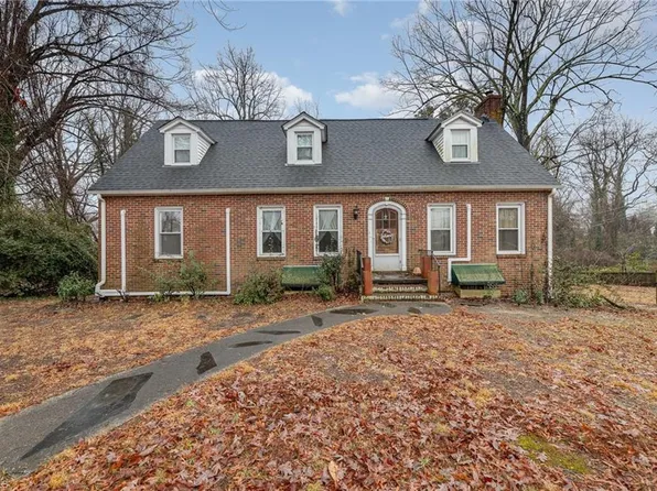 1303 Rainey St, Burlington, NC 27217