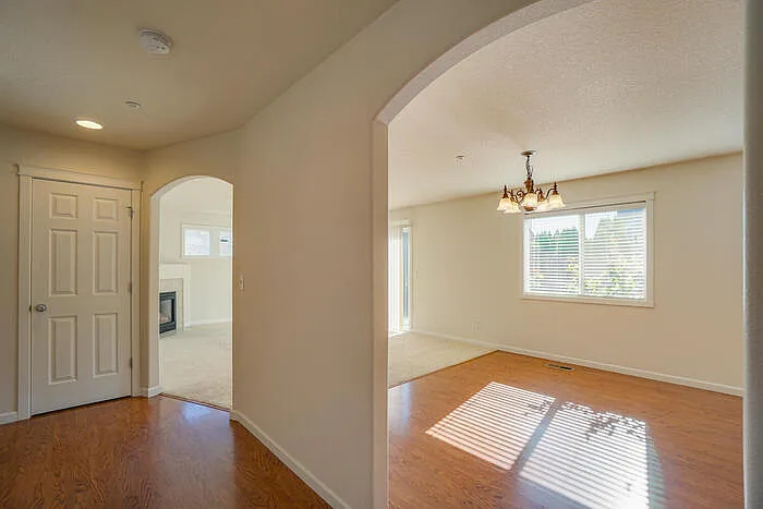 5109 NE 48th Cir — Photo 9