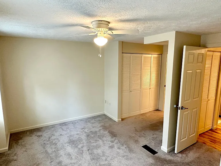427 Ten Point Ln — Photo 8