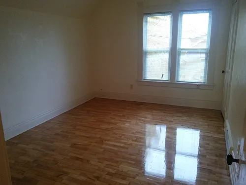 131 E Spring St Photo 1