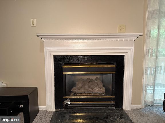 5th image of 853 Faraway Ct