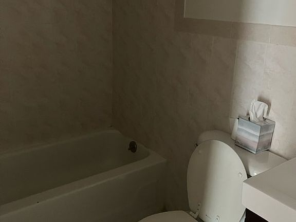 3rd image of 137 Evergreen Ave #2F