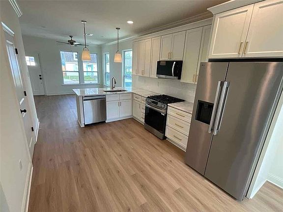 2nd image of 4614 Rosedale Dr