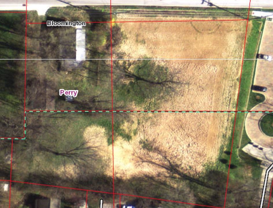 1st image of 301 W Country Club Dr